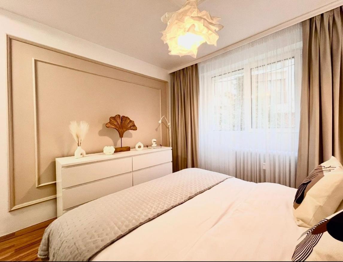 Apartment Dorobanti Unique Designed Bucharest